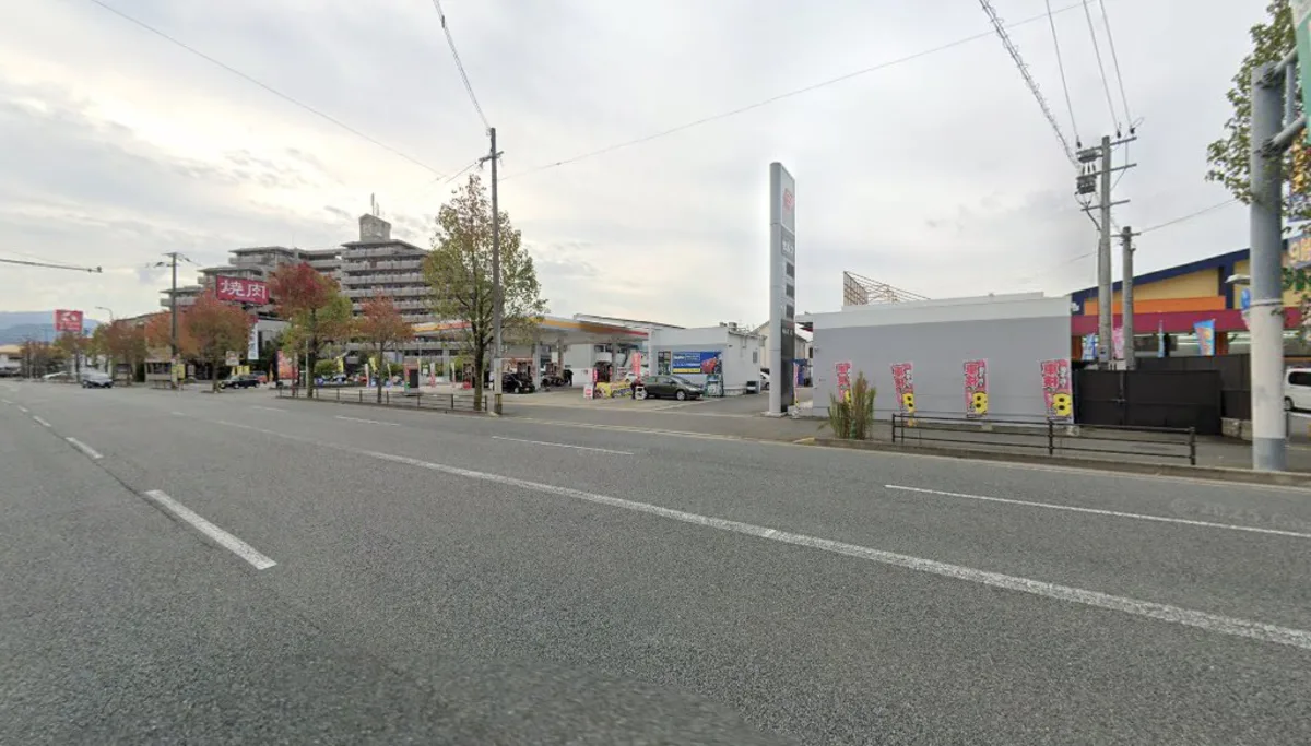車検屋 福重店(出光)(福岡市西区)の外観