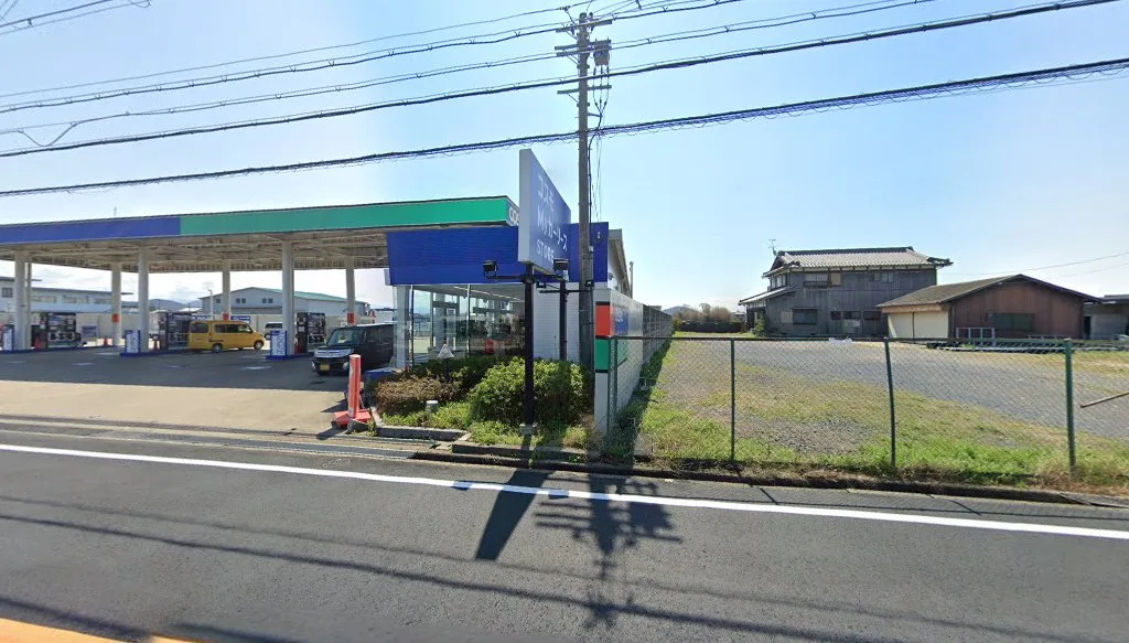 コスモ 八幡西庄SS(上原成商事)(近江八幡市西庄町)の外観